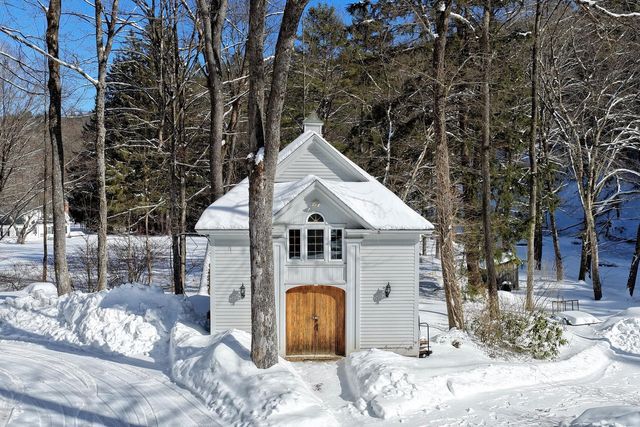 300 Route 121, Grafton, VT 05146