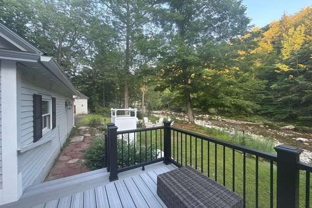 300 Route 121, Grafton, VT 05146