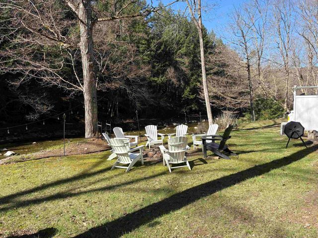 300 Route 121, Grafton, VT 05146