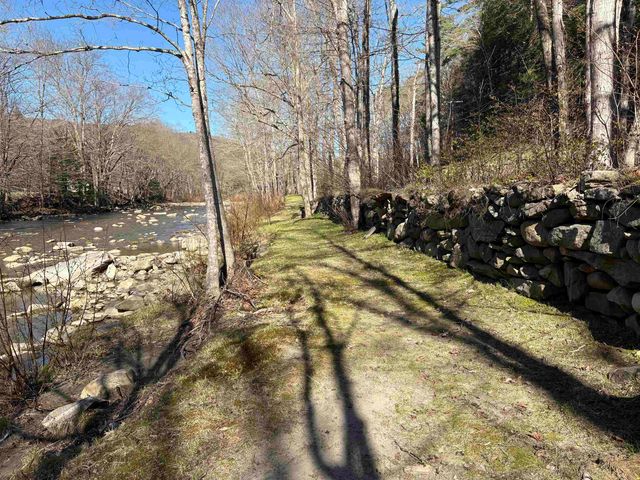 300 Route 121, Grafton, VT 05146