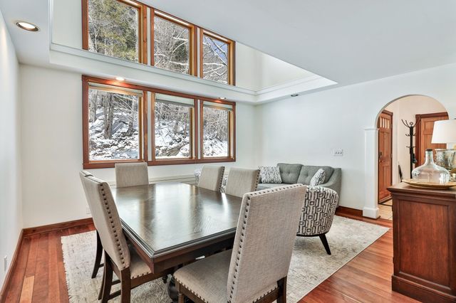 300 Route 121, Grafton, VT 05146