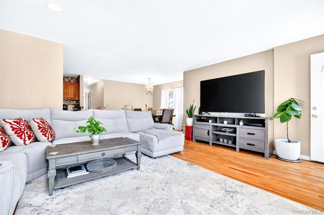 119-23 7th Avenue, College Point, NY 11356