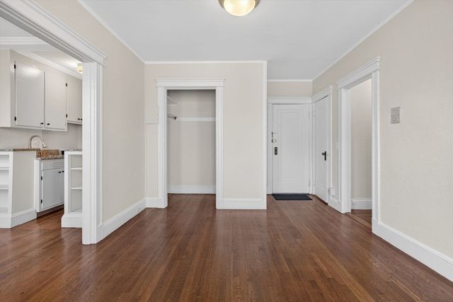 118 The Riverway 29, Boston, MA 02215