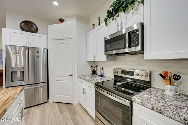 17929 W BUENA VISTA Drive, Surprise, AZ 85374