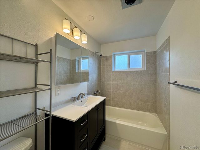 7375 W 3rd Avenue, Lakewood, CO 80226