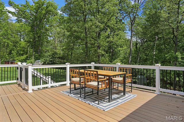 876 Sugar Hill Drive, Manchester, MO 63021