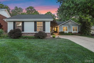876 Sugar Hill Drive, Manchester, MO 63021