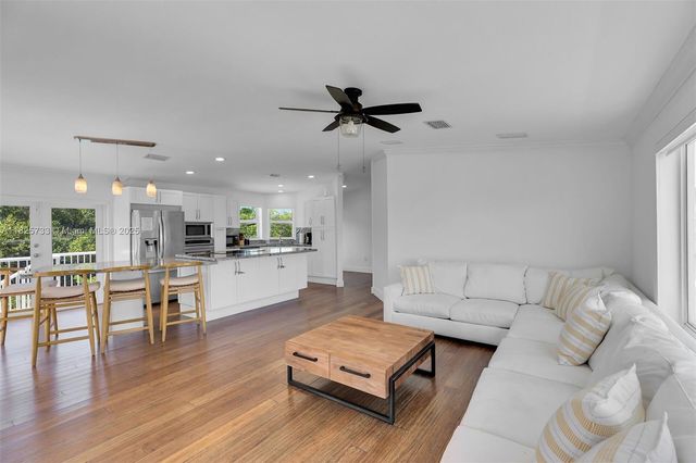 103 Long Key Rd, Key Largo, FL 33037