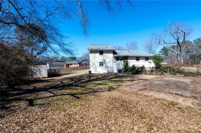 195 Rockin Hill Drive SW, Marietta, GA 30060