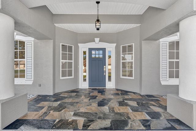 8 Barkley Lane, Palm Coast, FL 32137