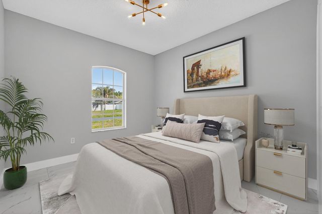 8 Barkley Lane, Palm Coast, FL 32137