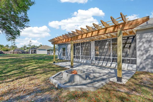 8 Barkley Lane, Palm Coast, FL 32137