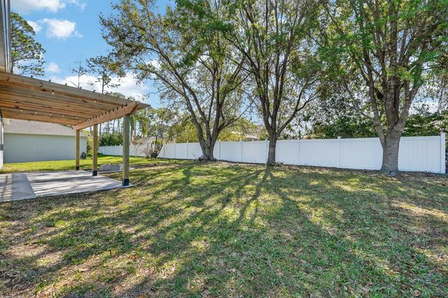 8 Barkley Lane, Palm Coast, FL 32137