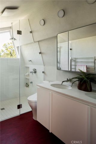 19950 Collier Street, Woodland Hills, CA 91364