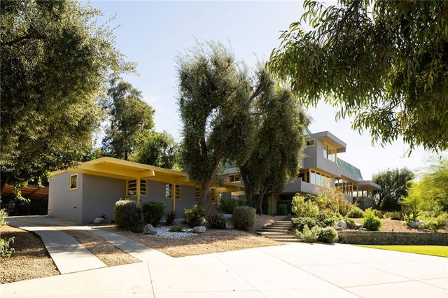 19950 Collier Street, Woodland Hills, CA 91364