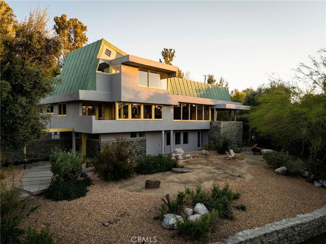 19950 Collier Street, Woodland Hills, CA 91364
