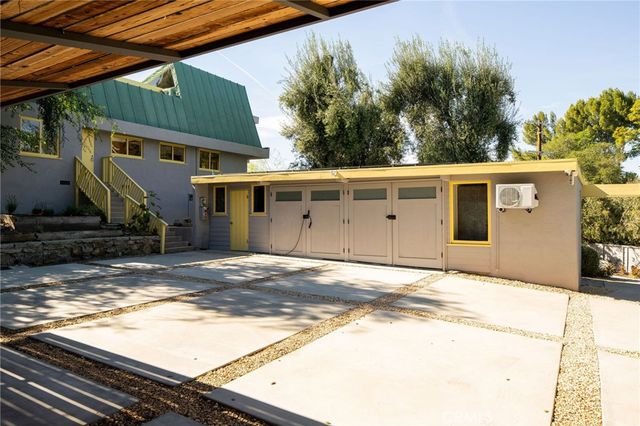19950 Collier Street, Woodland Hills, CA 91364