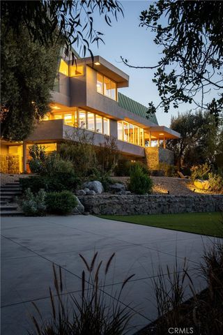19950 Collier Street, Woodland Hills, CA 91364