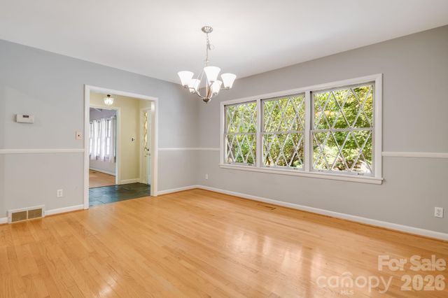 165 Cherokee Road, Asheville, NC 28804