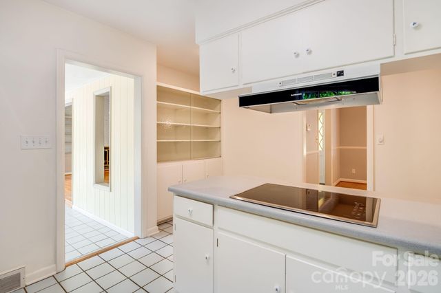 165 Cherokee Road, Asheville, NC 28804