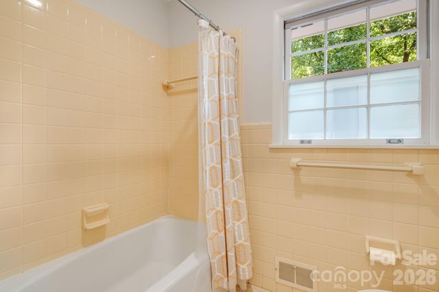 165 Cherokee Road, Asheville, NC 28804