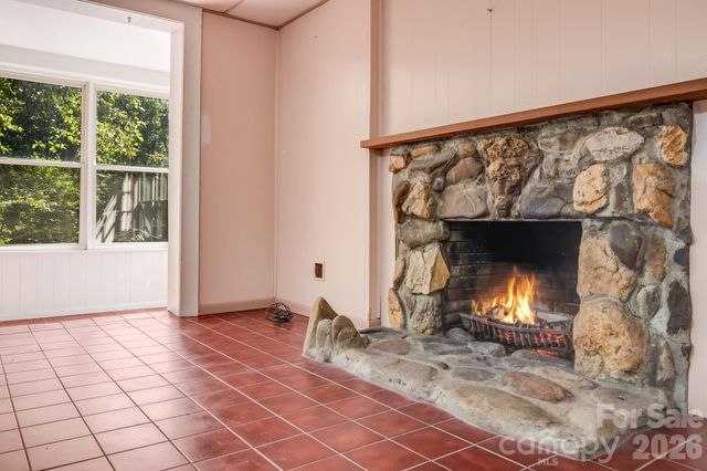 165 Cherokee Road, Asheville, NC 28804