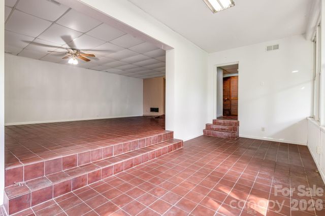 165 Cherokee Road, Asheville, NC 28804