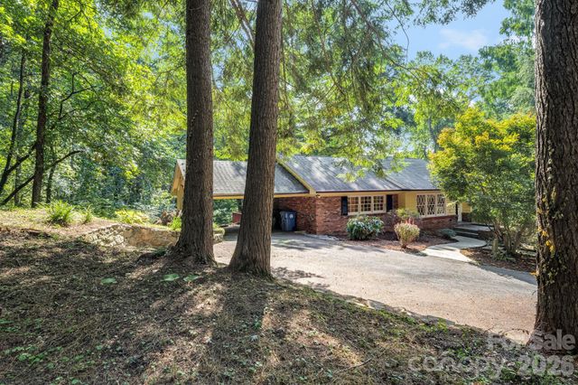 165 Cherokee Road, Asheville, NC 28804