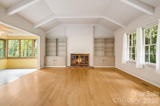 165 Cherokee Road, Asheville, NC 28804