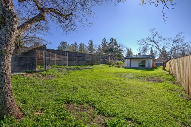 12125 Holly Vista Way, Auburn, CA 95603