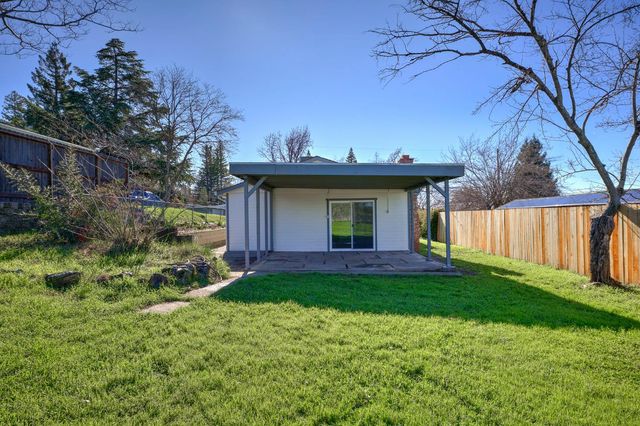 12125 Holly Vista Way, Auburn, CA 95603