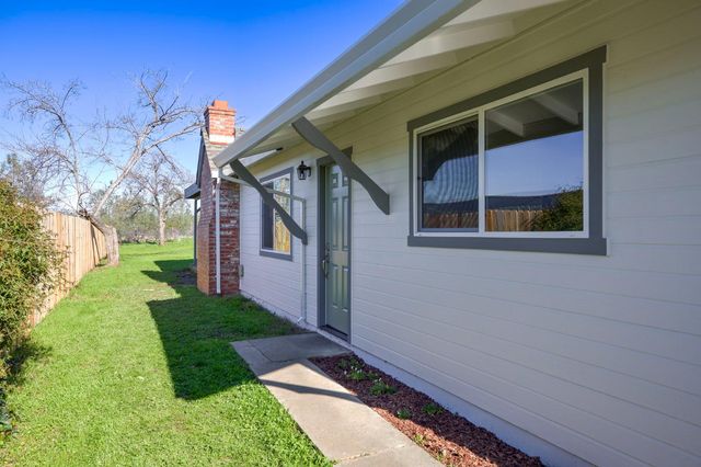 12125 Holly Vista Way, Auburn, CA 95603