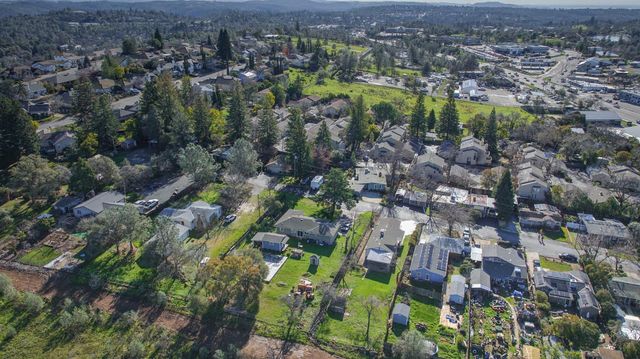 12125 Holly Vista Way, Auburn, CA 95603