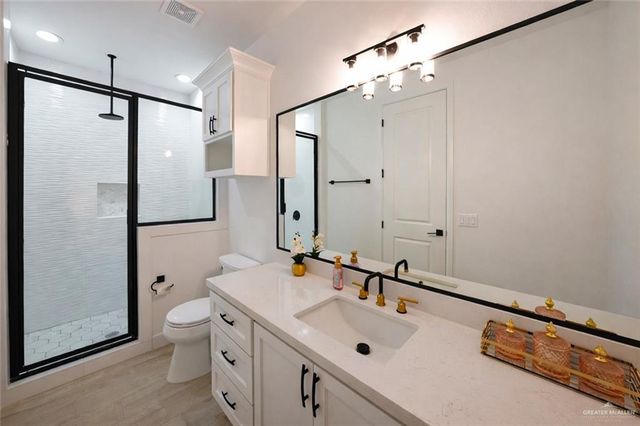 8401 Hwy 107, Mission, TX 78573