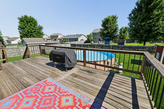 2909 SE Stone Ridge Street, Grimes, IA 50111
