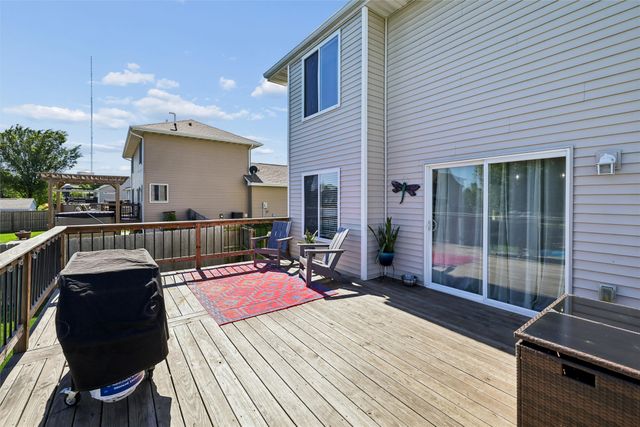 2909 SE Stone Ridge Street, Grimes, IA 50111