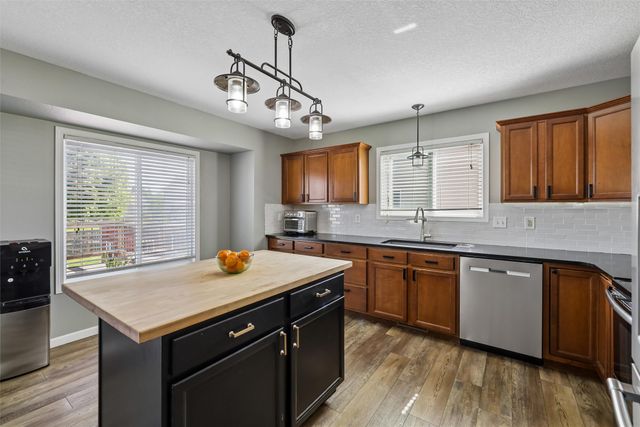2909 SE Stone Ridge Street, Grimes, IA 50111