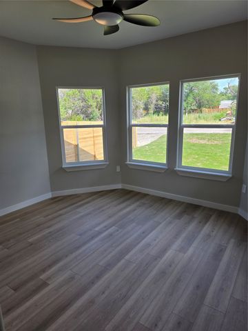 2808 Beechwood Street, Granbury, TX 76048