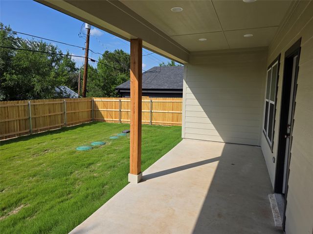 2808 Beechwood Street, Granbury, TX 76048
