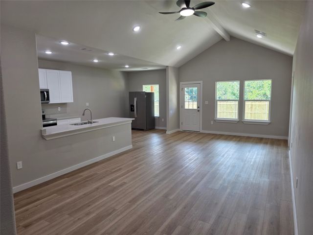 2808 Beechwood Street, Granbury, TX 76048