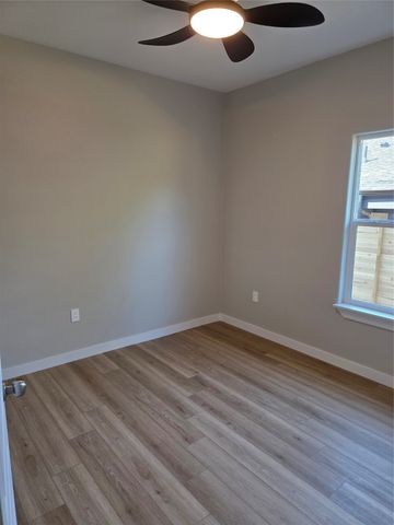 2808 Beechwood Street, Granbury, TX 76048