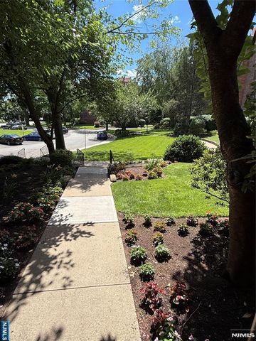 2339 Hudson Terrace E-2, Fort Lee, NJ 07024