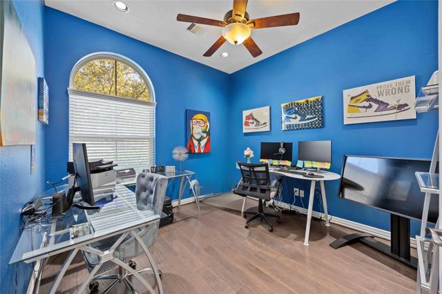 30823 Raleigh Creek Drive, Tomball, TX 77375