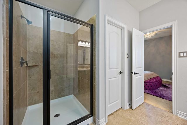 30823 Raleigh Creek Drive, Tomball, TX 77375