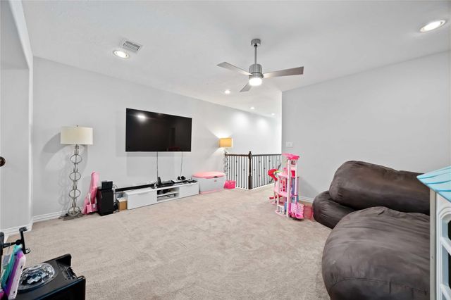 30823 Raleigh Creek Drive, Tomball, TX 77375