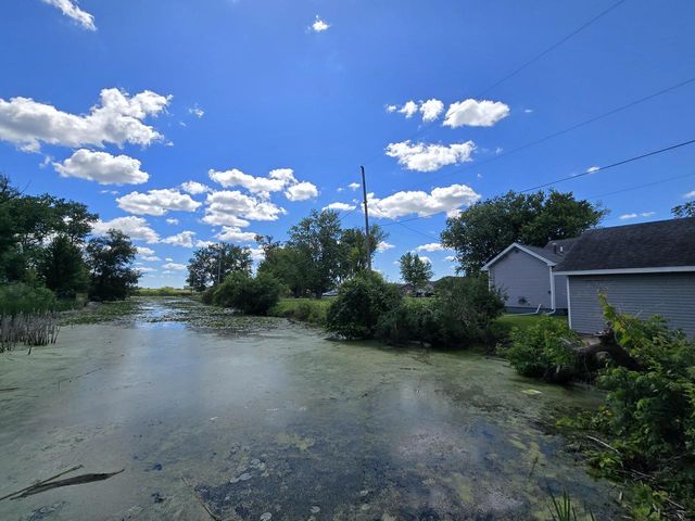 28430 117th STREET, Trevor, WI 53179