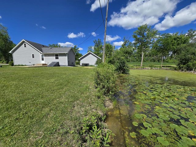 28430 117th STREET, Trevor, WI 53179