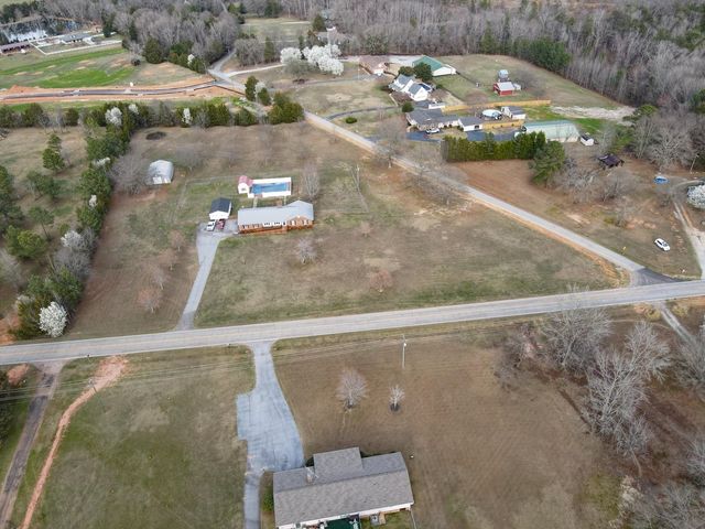 421 Blackstock Road, Pauline, SC 29374