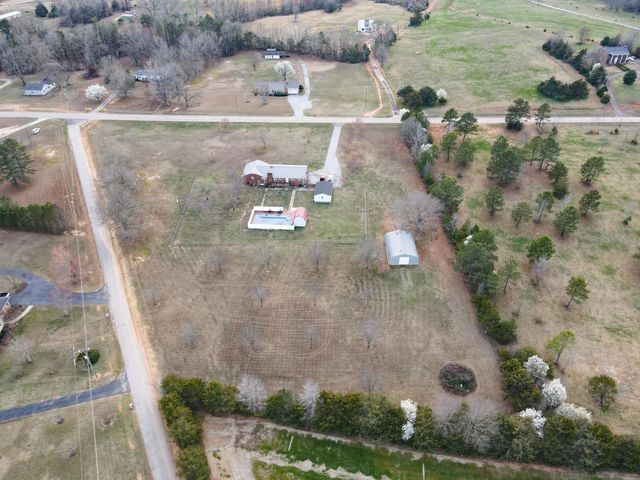 421 Blackstock Road, Pauline, SC 29374