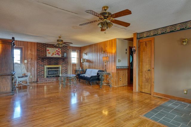 421 Blackstock Road, Pauline, SC 29374